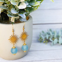 Load image into Gallery viewer, Recycled Glass Radiant earring - Cyan