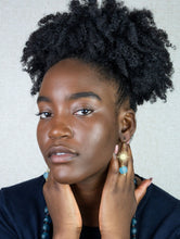 Load image into Gallery viewer, Recycled Glass Radiant earring - Cyan