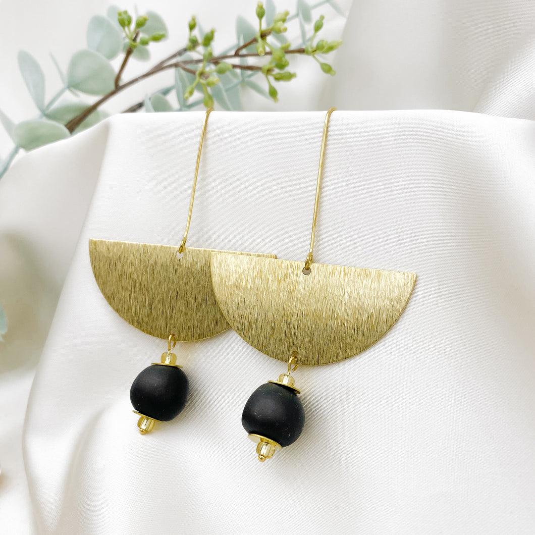 (Wholesale) New Moon earring - Black
