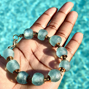 (Wholesale) Cyan Blue Recycled Glasss Bracelet