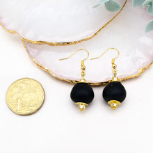 Load image into Gallery viewer, Recycled Glass Swing earring - Black (Silver or Gold)
