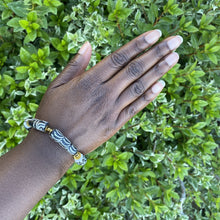 Load image into Gallery viewer, (Wholesale) Black &amp; White Hand Painted Bracelet
