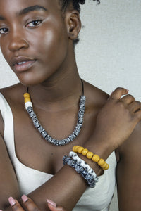 (Wholesale) Hand painted triple stack bracelets - Black & White