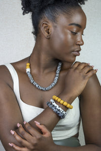 (Wholesale) Hand painted triple stack bracelets - Black & White