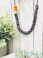 Load image into Gallery viewer, (Wholesale) Hand painted adjustable necklace - Black &amp; White
