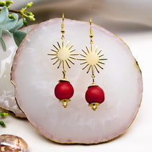 Load image into Gallery viewer, Recycled Glass Radiant earring - Red
