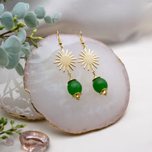 Load image into Gallery viewer, Recycled Glass Radiant earring - Fern Green
