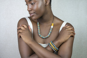 (Wholesale) Hand painted adjustable necklace - Green & Yellow