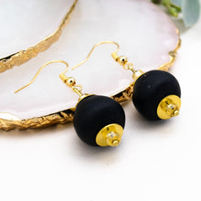 Load image into Gallery viewer, Recycled Glass Swing earring - Black (Silver or Gold)
