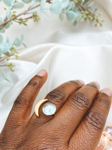(Wholesale) Recycled Glass Moon Ring - Crystal
